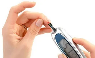 С большой эффективностью помогает организму бороться с последствиями диабета и не допускает развитие осложнений, в том числе и диабетической стопы